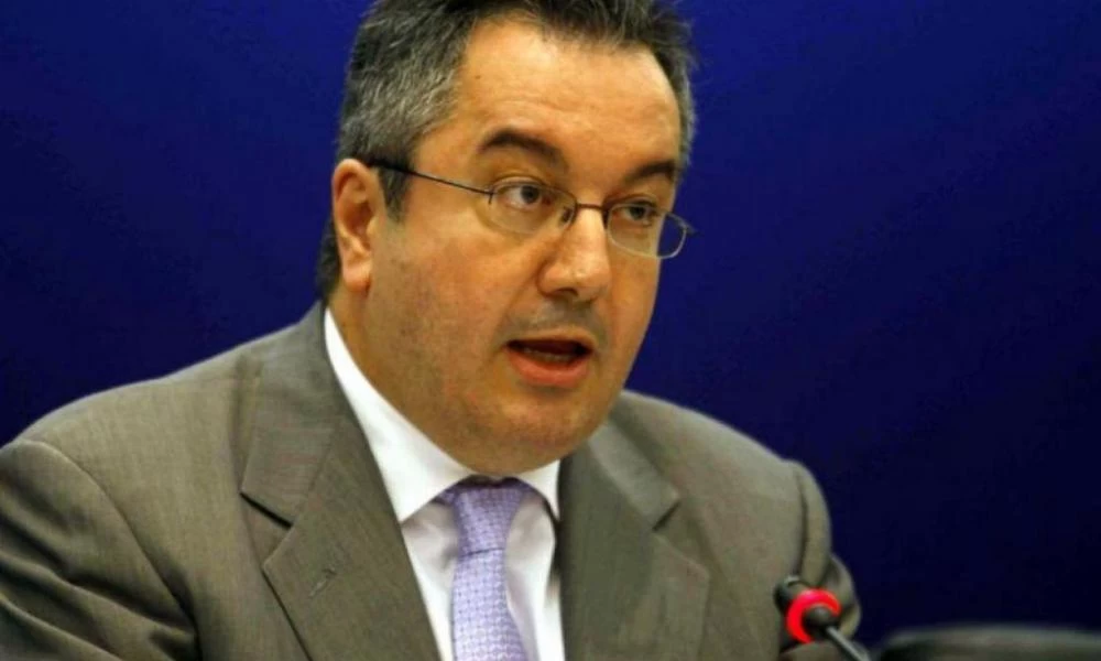 Μόσιαλος: Δεν με ανησυχεί ο συνωστισμός στην Ερμού, αλλά το Πάσχα